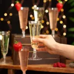 Flûtes à Champagne en plastique (150ml) - Kf s e c c d b ef c o - Decorative Events